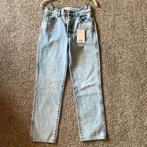 Women’s REVICE jeans size 25. NWT. Style listed on website as: FRONTRUNNER / MVP